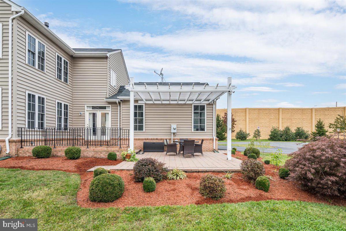 NEW BRISTOW VILLAGE - Residential