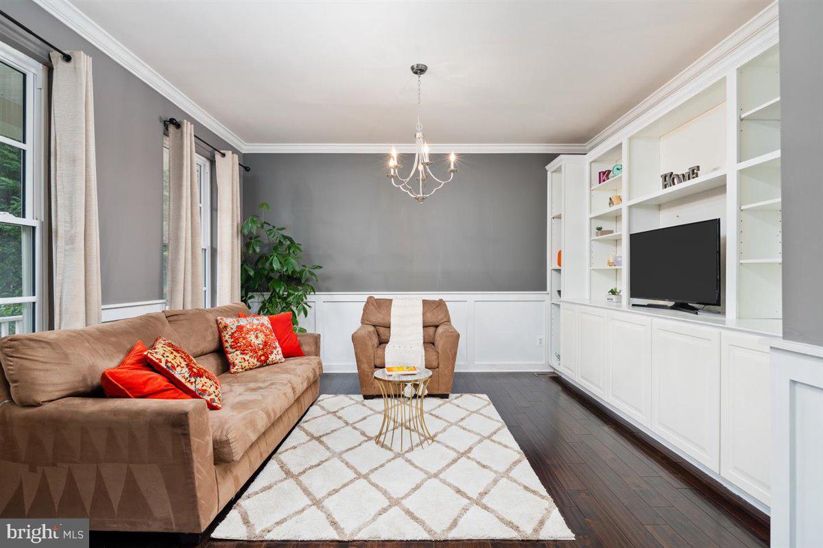 NEW BRISTOW VILLAGE - Residential