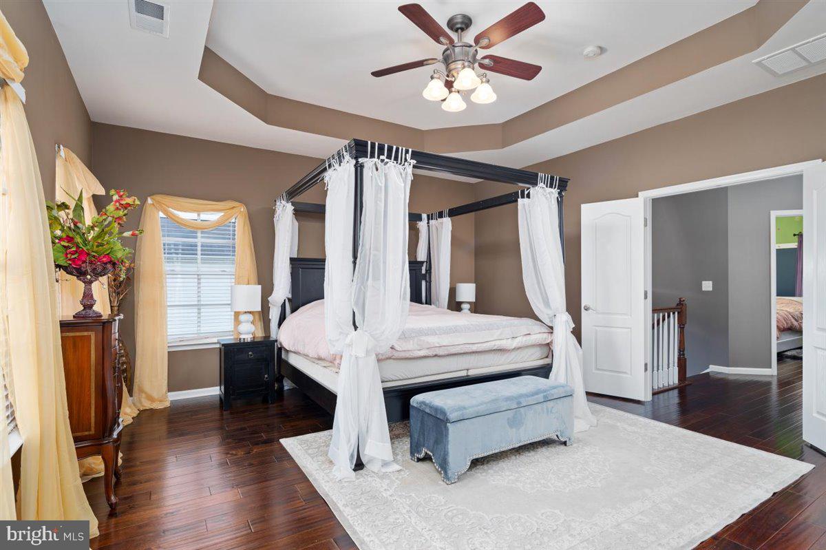 NEW BRISTOW VILLAGE - Residential