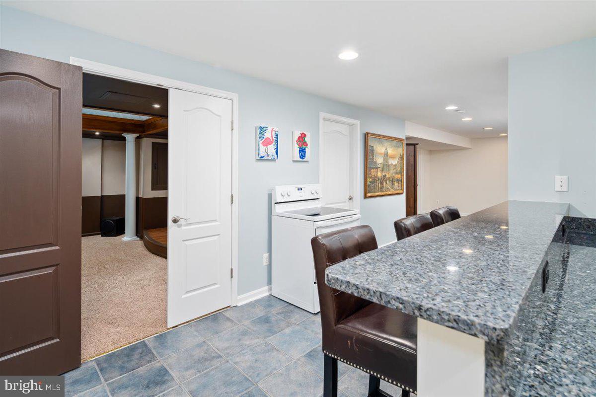 NEW BRISTOW VILLAGE - Residential