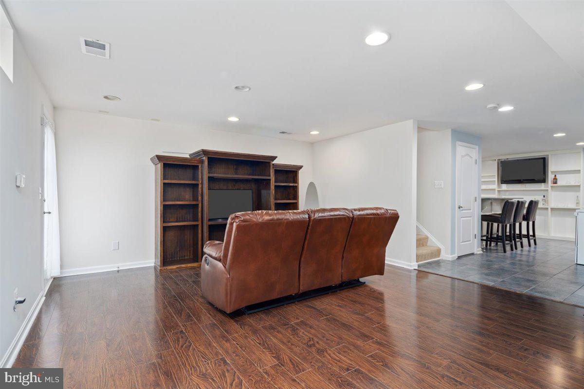 NEW BRISTOW VILLAGE - Residential