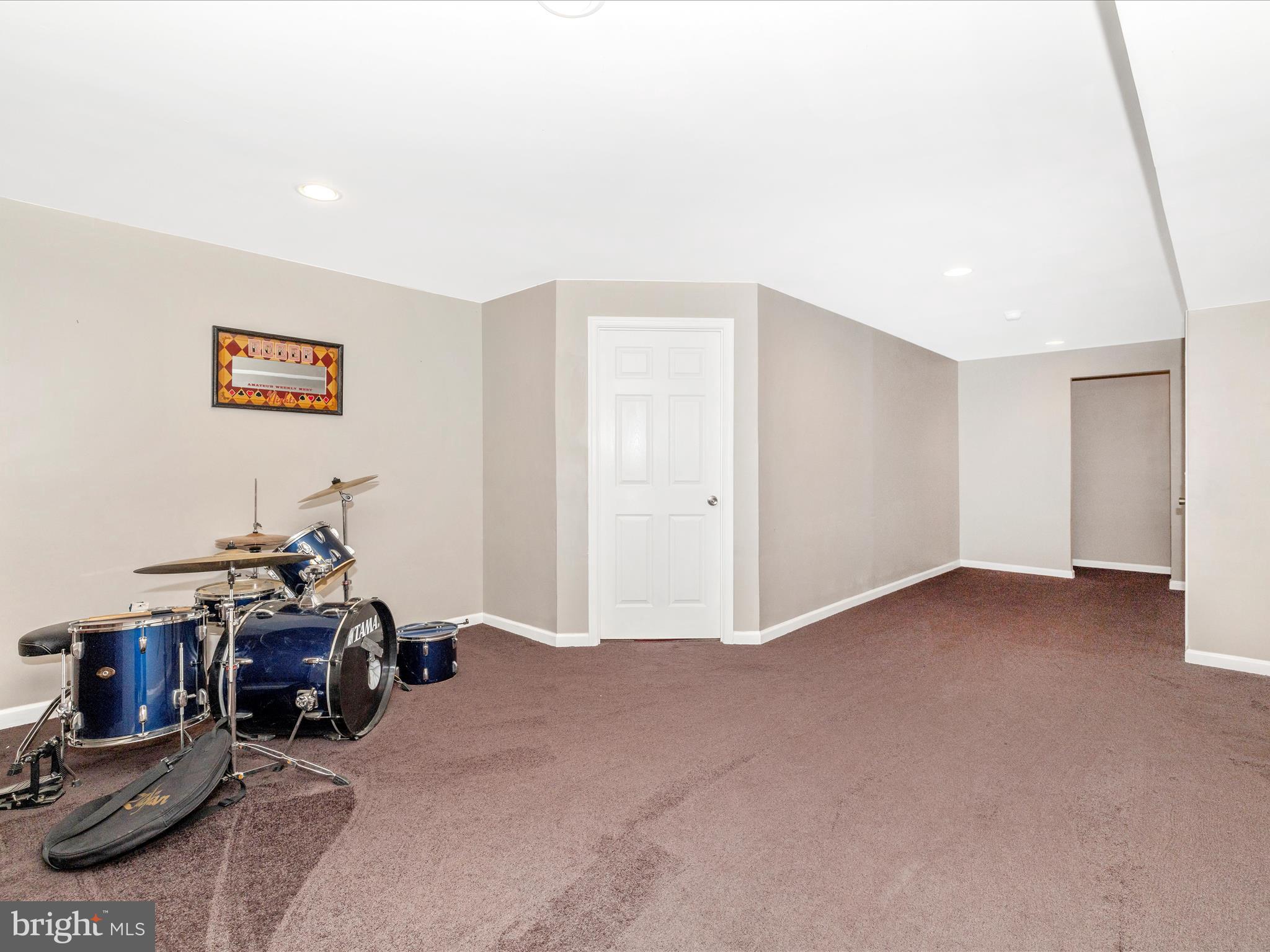 VILLAS AT WESTWINDS - Residential