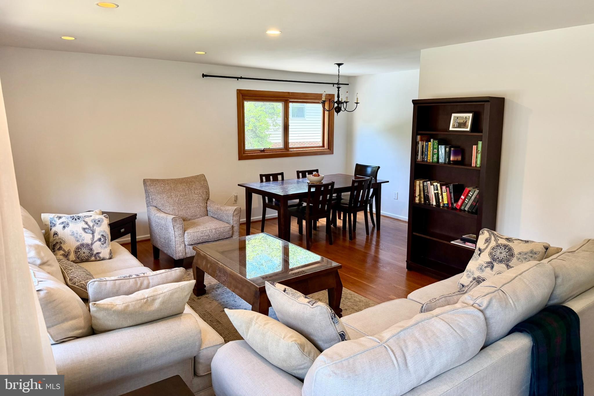 604 YEONAS DRIVE SW