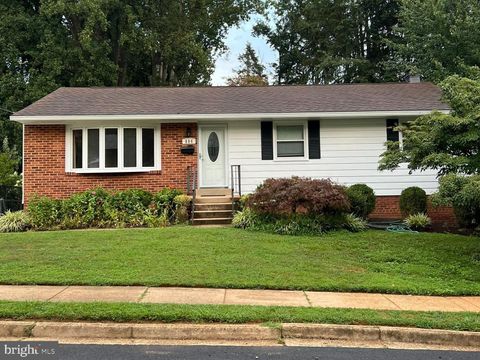 Homes For Rent - 604 Yeonas Drive<br/> Fairfax County, VIENNA, VA 22180