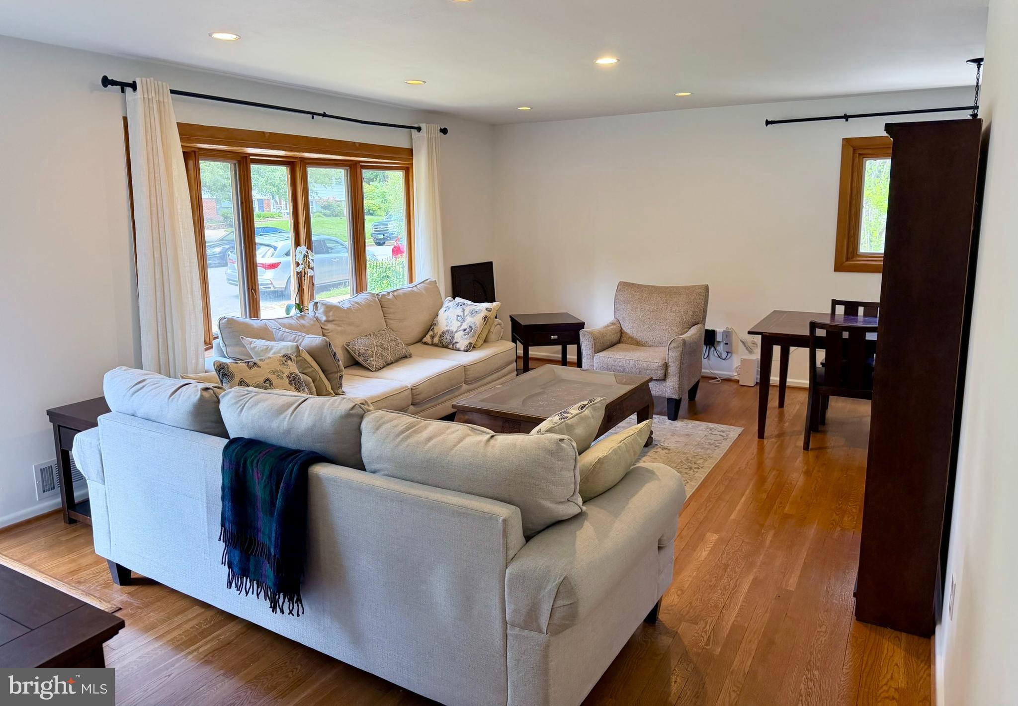 604 YEONAS DRIVE SW