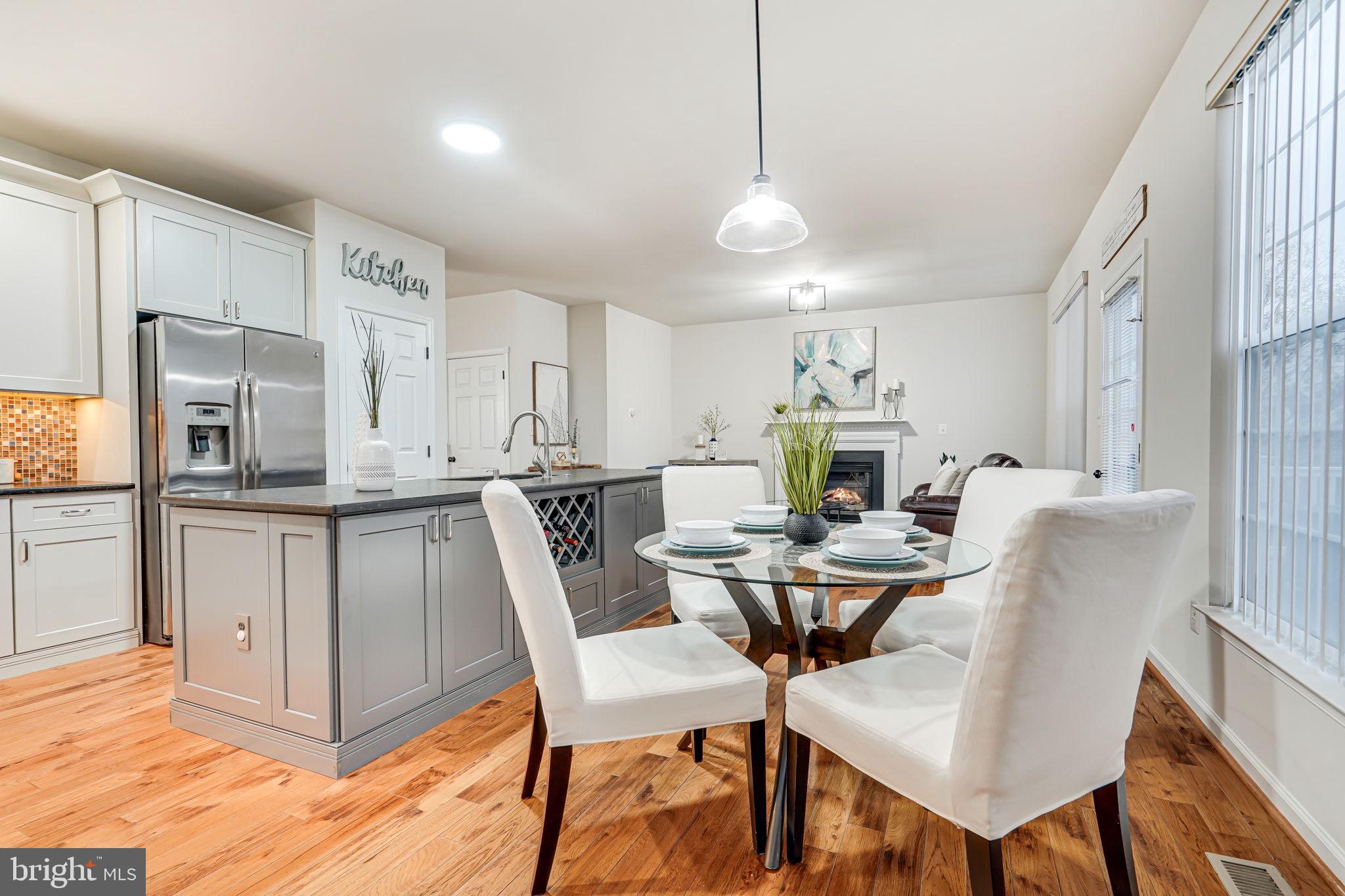 SOUTH RIDING - Residential