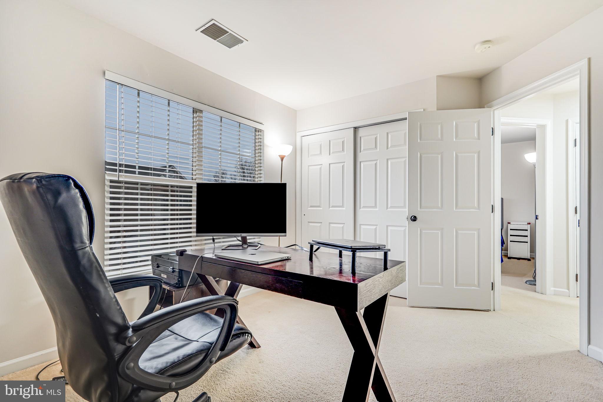 SOUTH RIDING - Residential