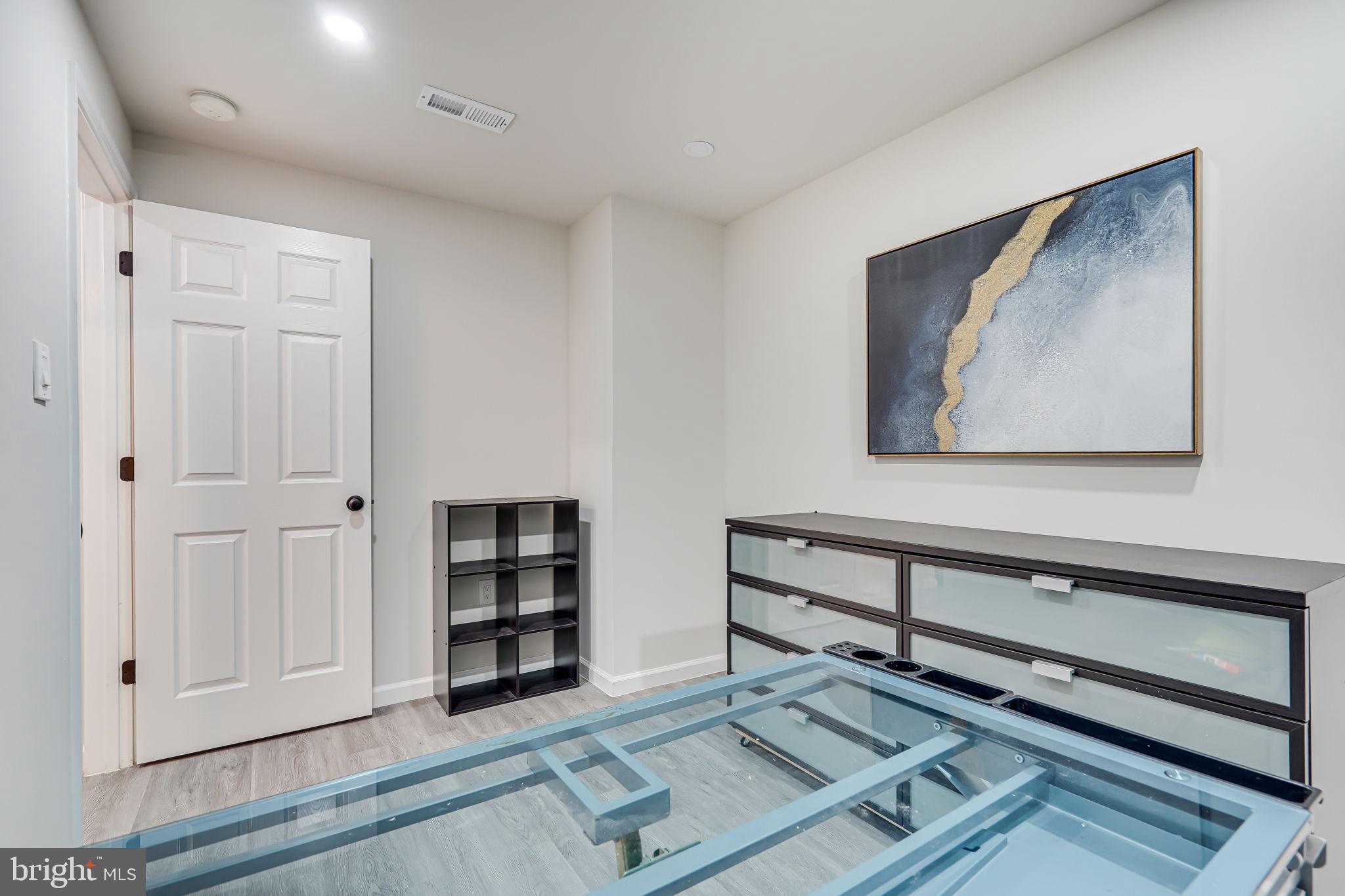 SOUTH RIDING - Residential