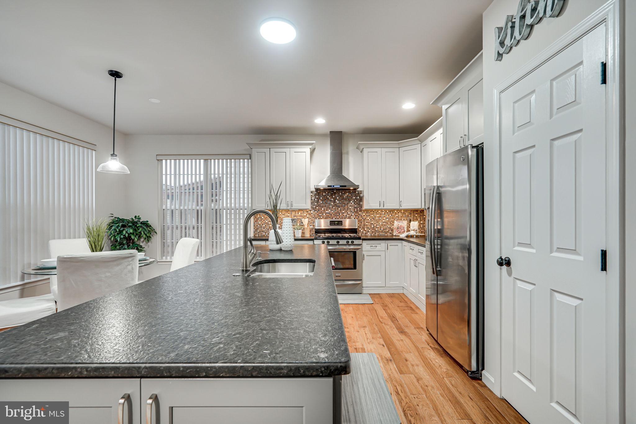 SOUTH RIDING - Residential