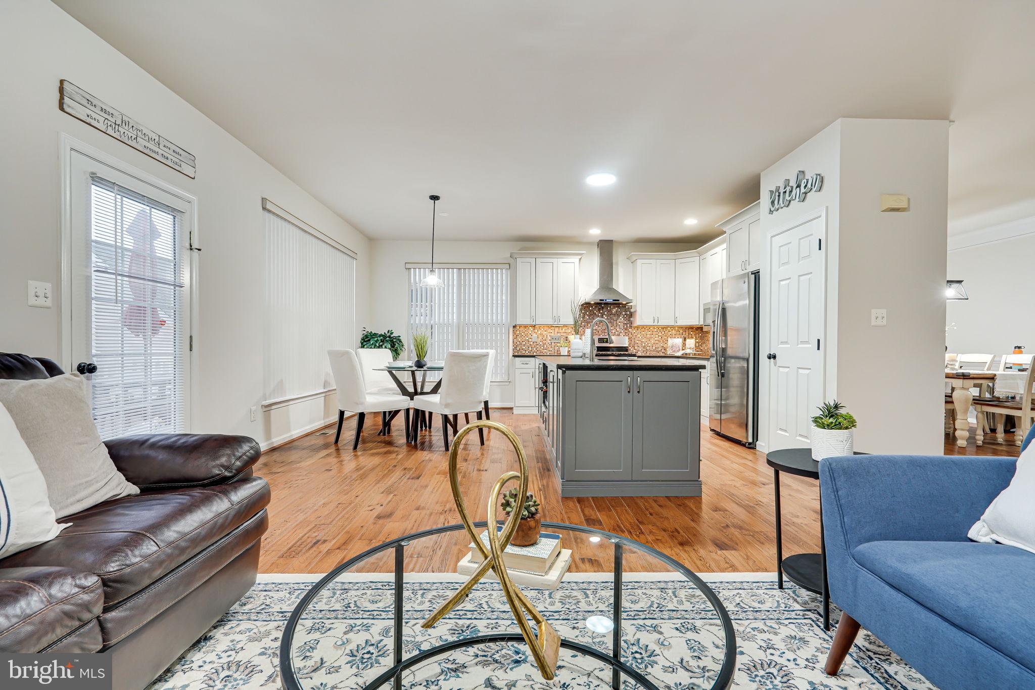 SOUTH RIDING - Residential