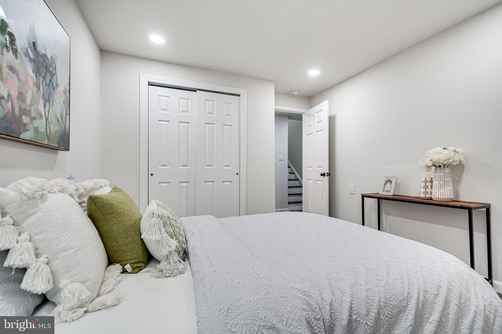 SOUTH RIDING - Residential