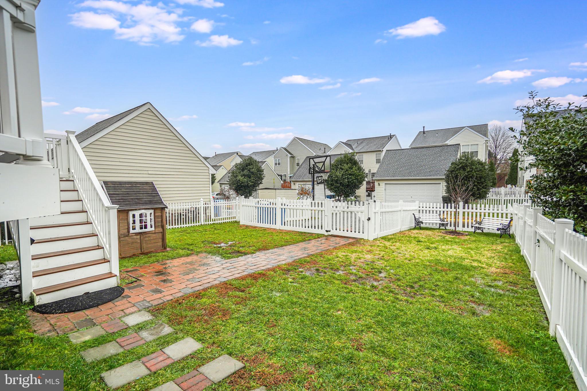 SOUTH RIDING - Residential