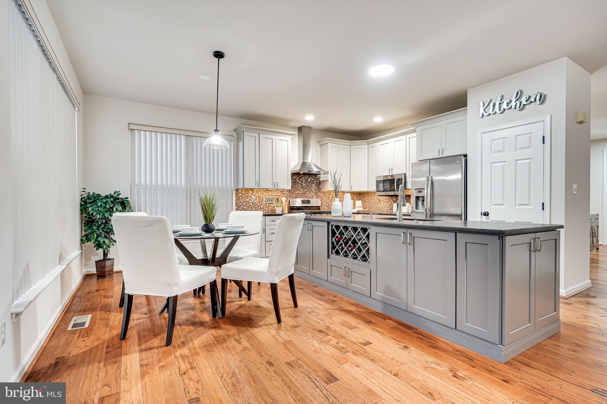 SOUTH RIDING - Residential