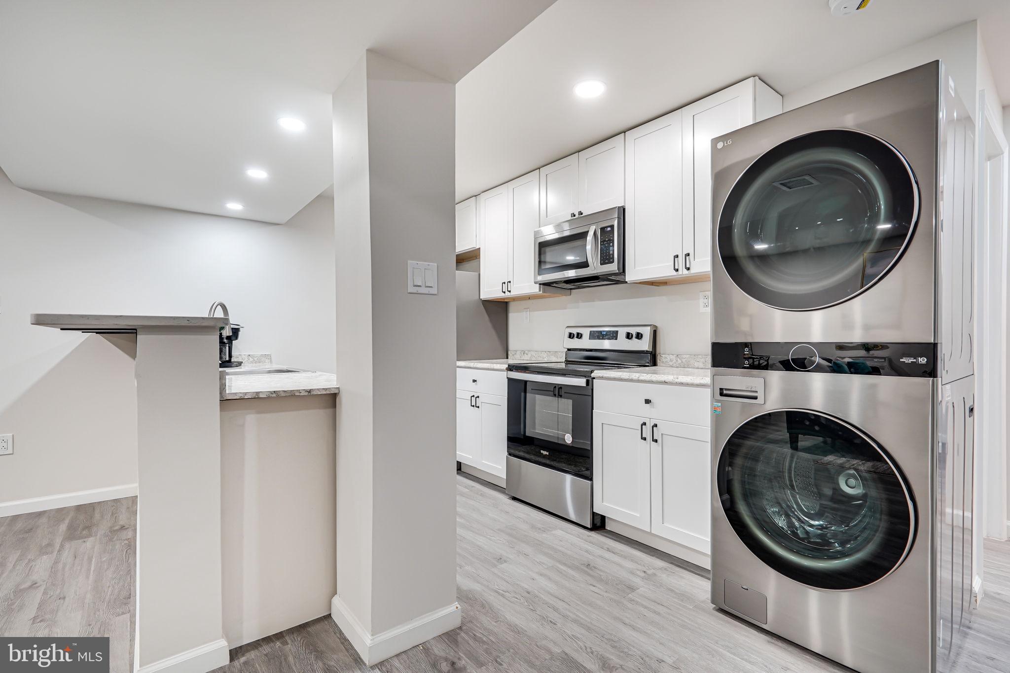 SOUTH RIDING - Residential