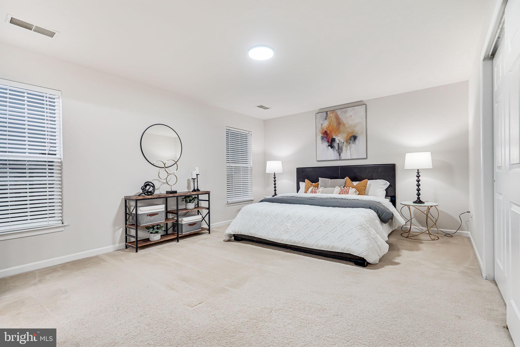 SOUTH RIDING - Residential