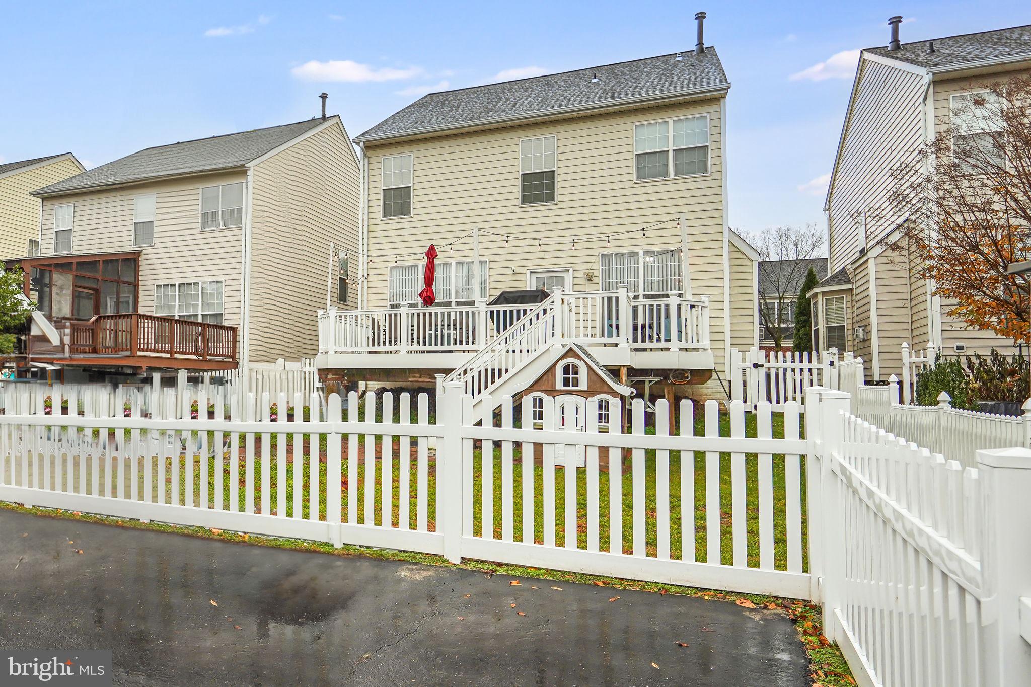 SOUTH RIDING - Residential