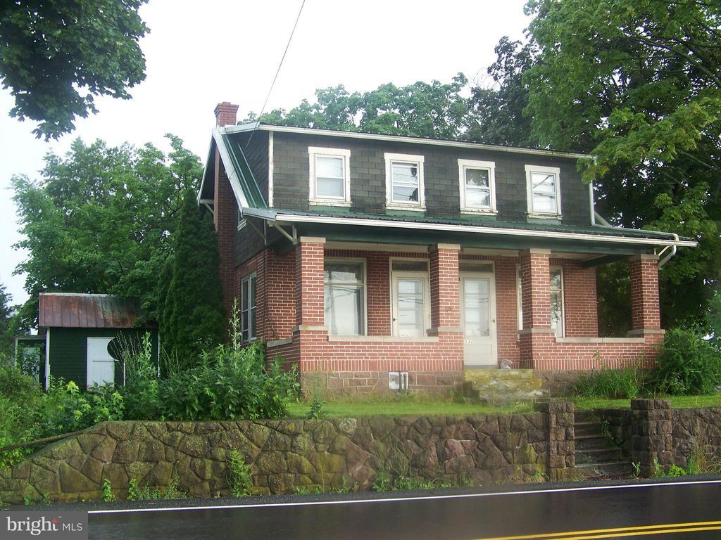 Photo of 132 E Maple Grove Road, NARVON, PA 17555 (MLS # PALA2081208)