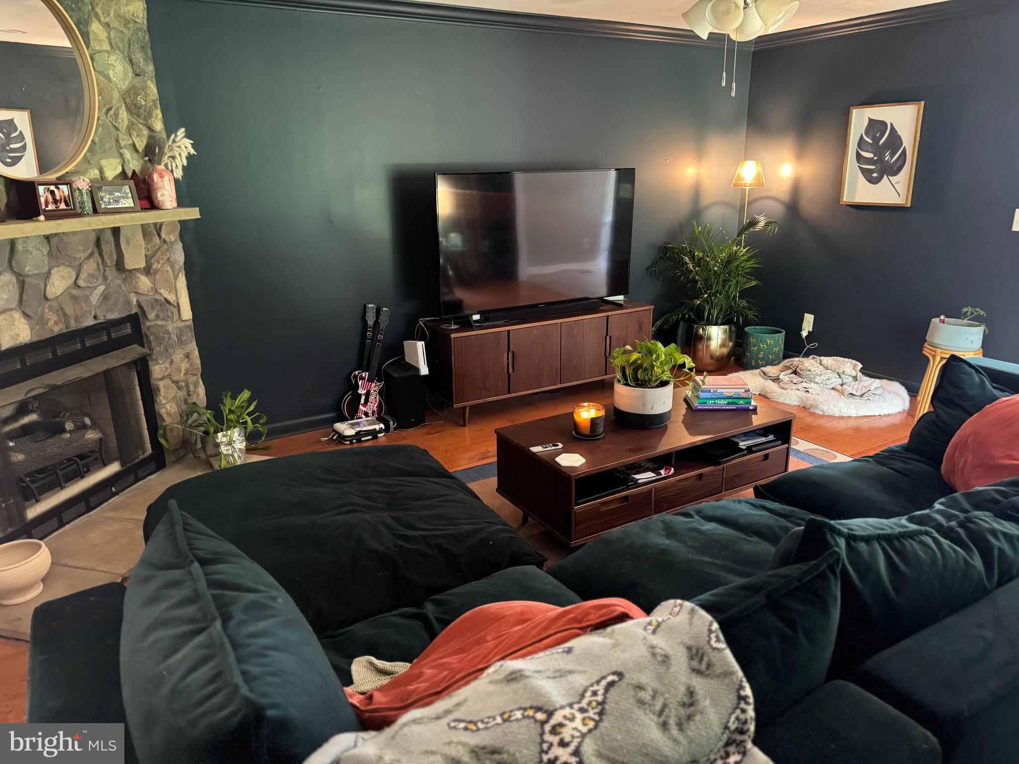 HIGHLAND HOMES - Residential Lease