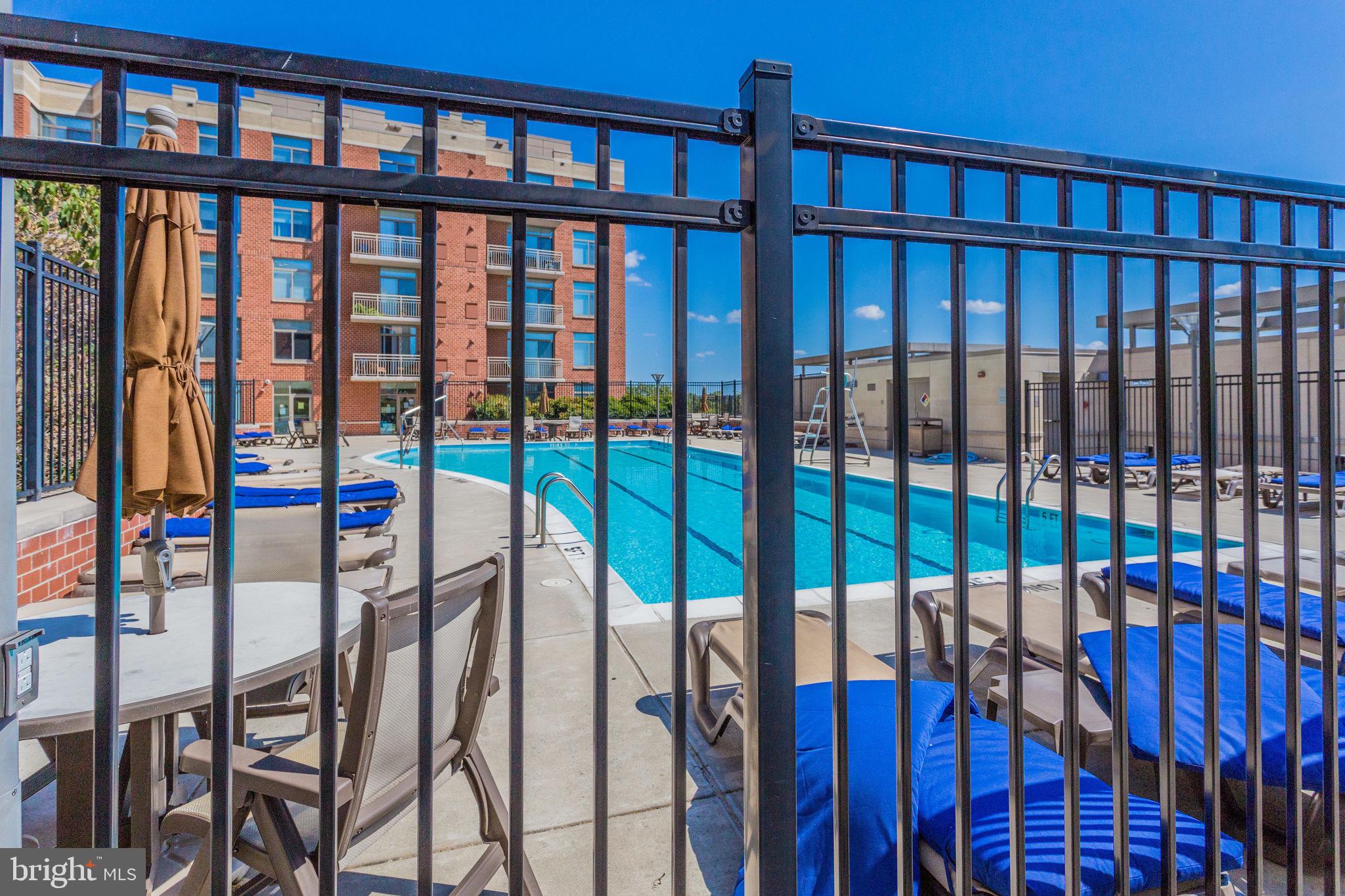 ECLIPSE ON CENTER PARK - Residential