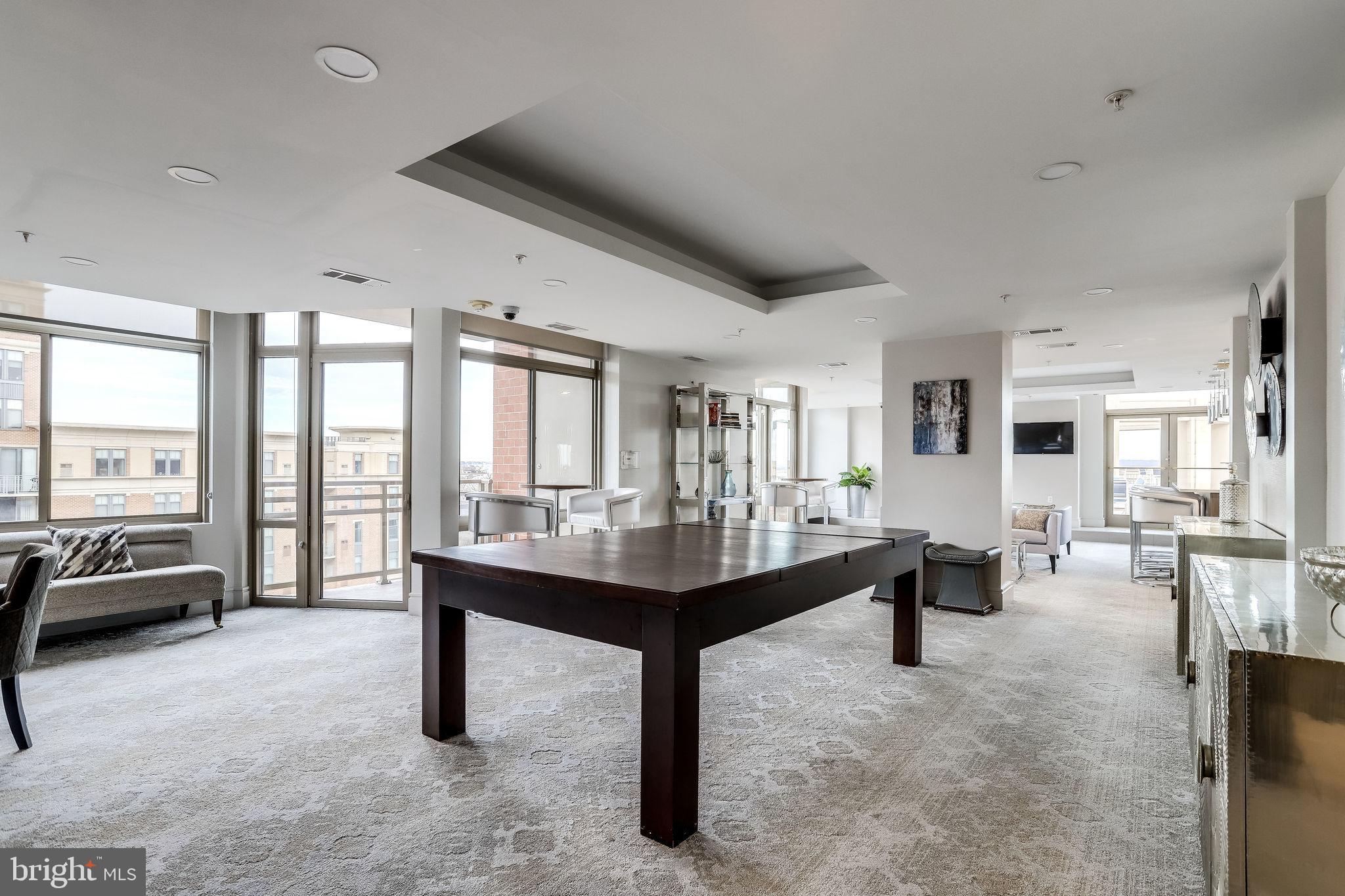 ECLIPSE ON CENTER PARK - Residential