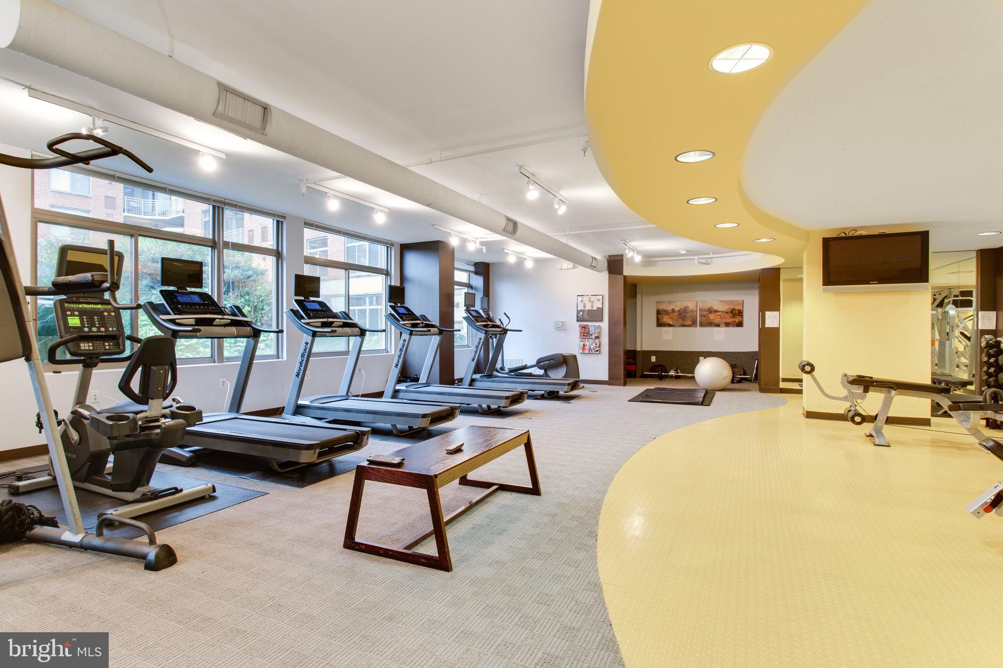 ECLIPSE ON CENTER PARK - Residential