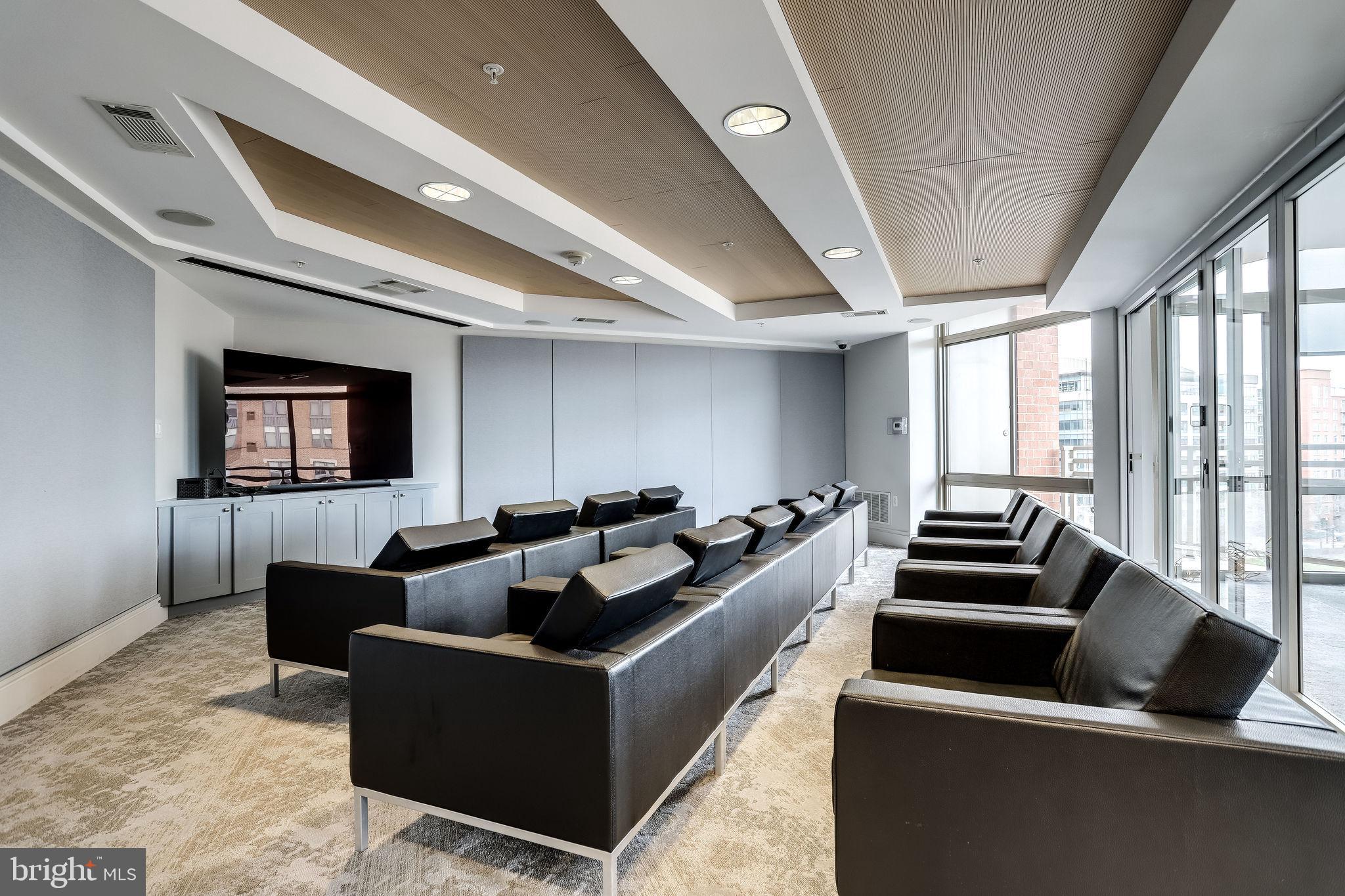 ECLIPSE ON CENTER PARK - Residential