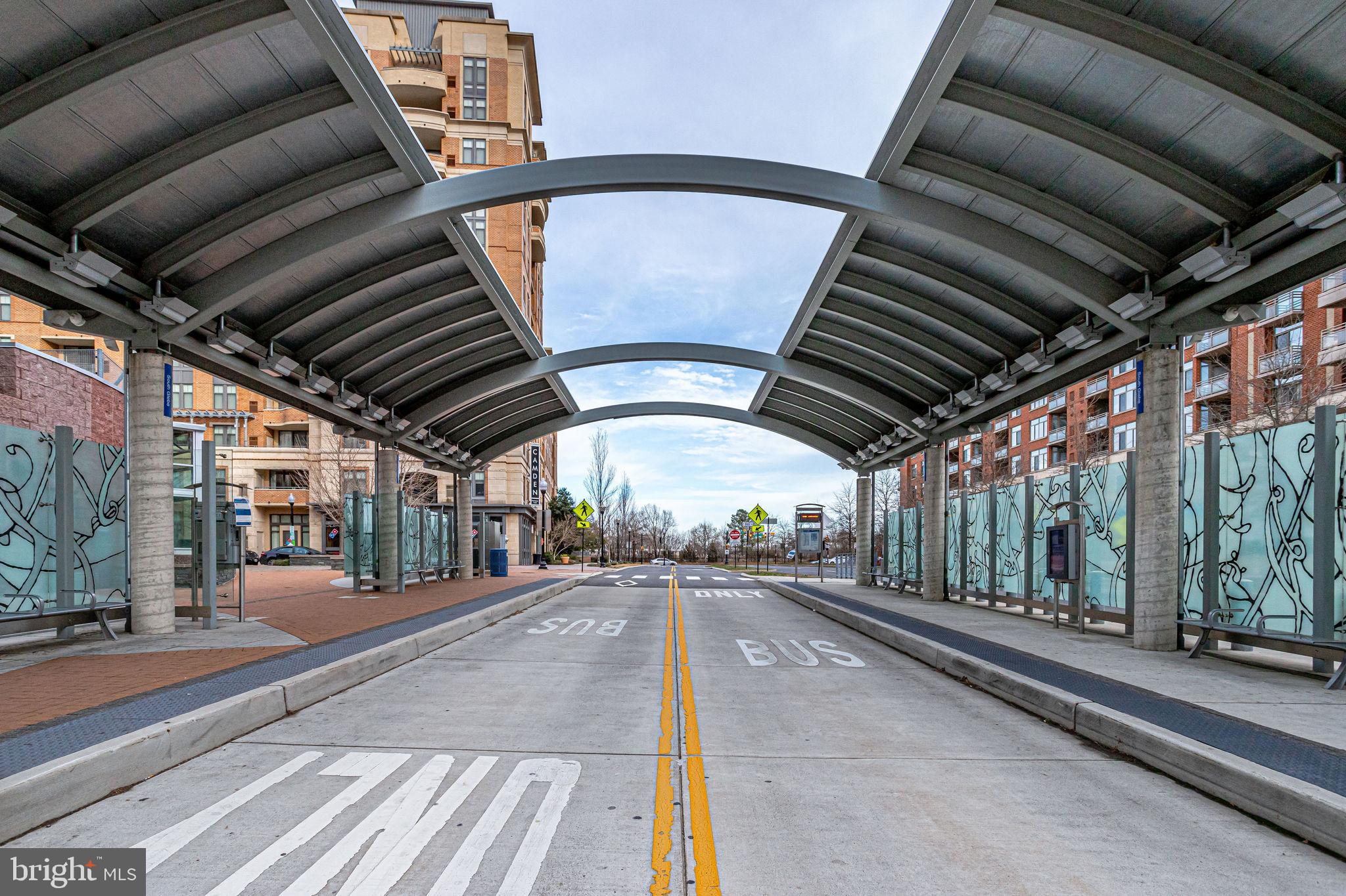 ECLIPSE ON CENTER PARK - Residential