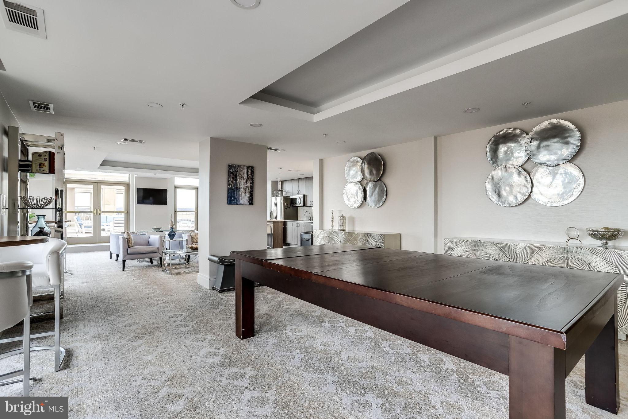 ECLIPSE ON CENTER PARK - Residential