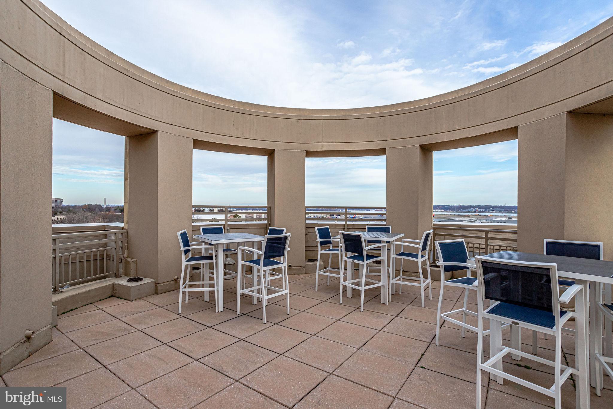 ECLIPSE ON CENTER PARK - Residential