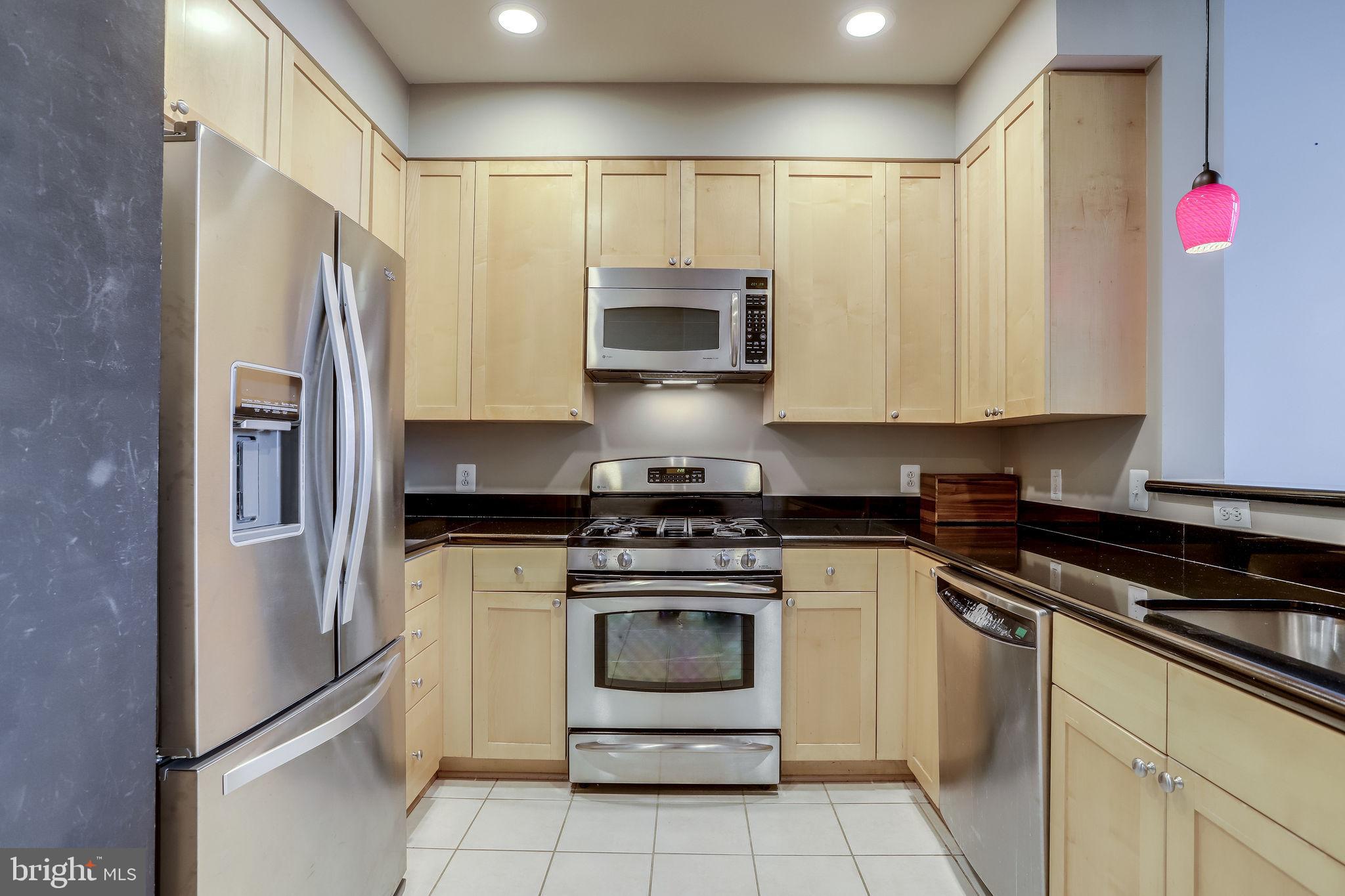 ECLIPSE ON CENTER PARK - Residential