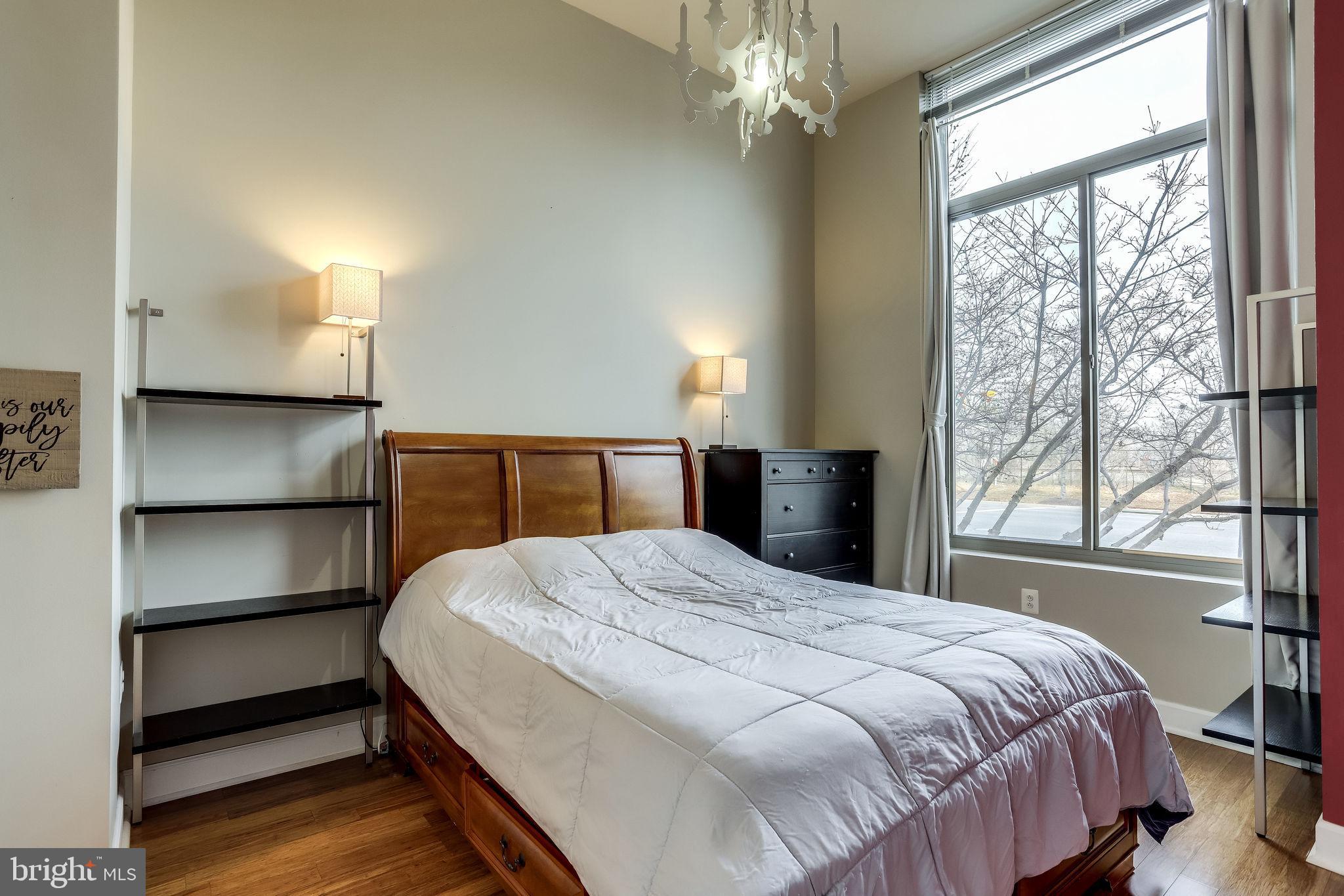 ECLIPSE ON CENTER PARK - Residential