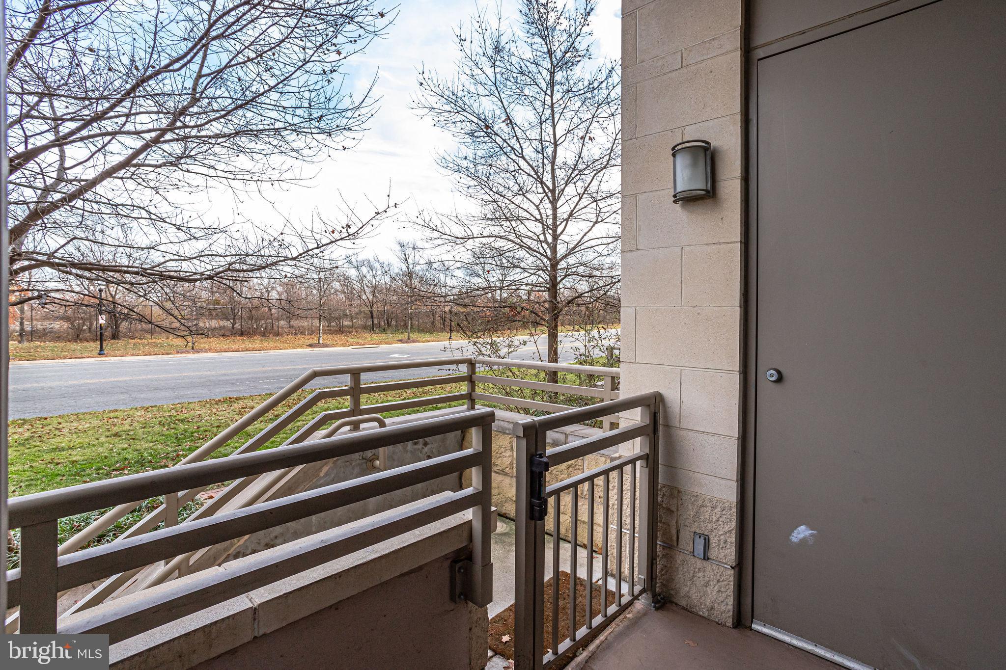 ECLIPSE ON CENTER PARK - Residential