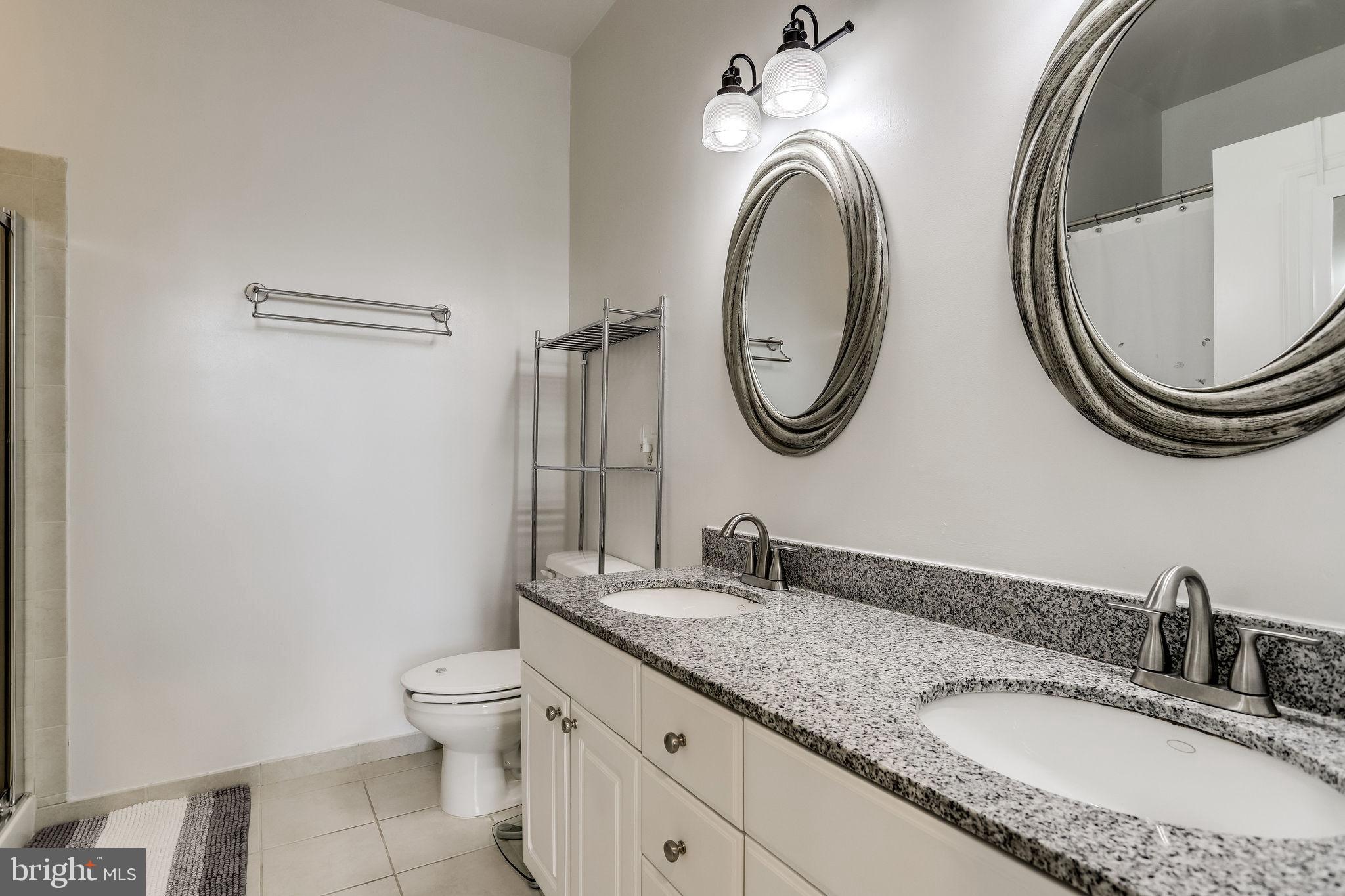 ECLIPSE ON CENTER PARK - Residential