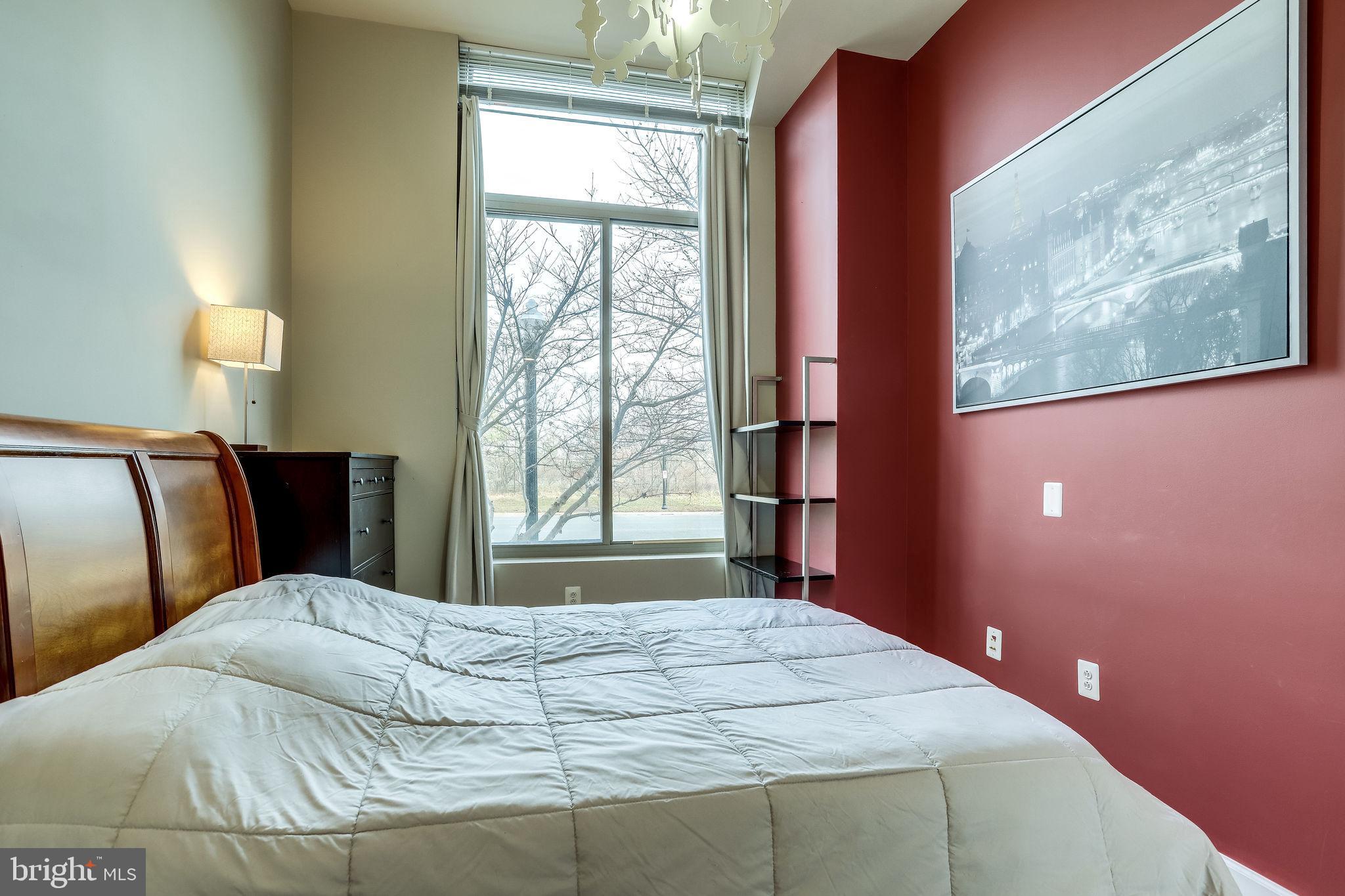 ECLIPSE ON CENTER PARK - Residential