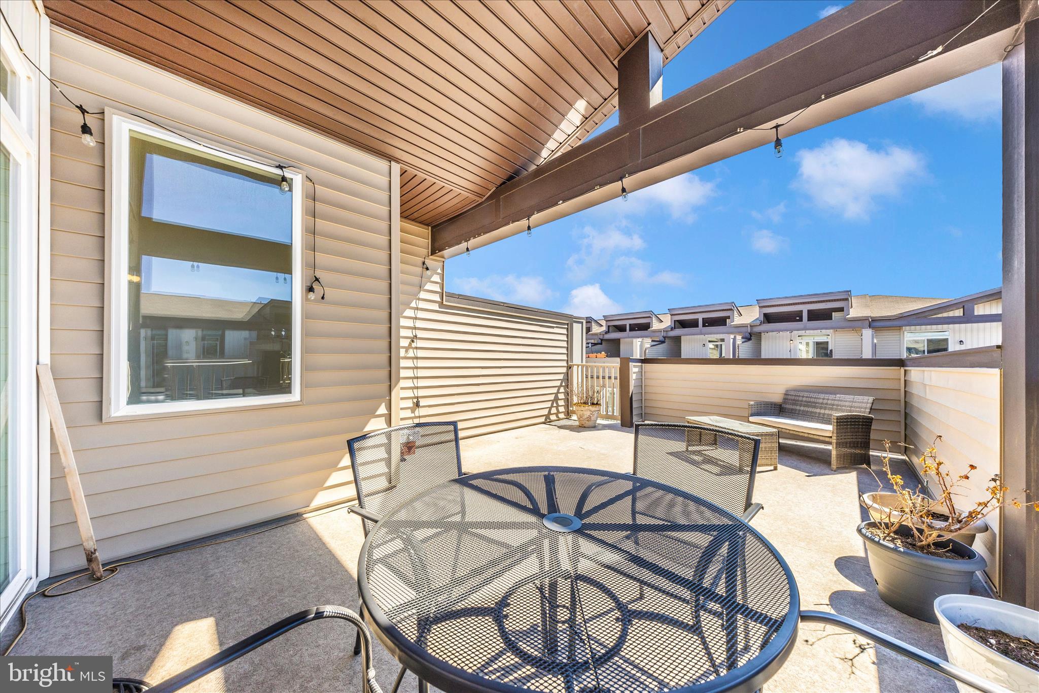 RIVER PLACE - Residential