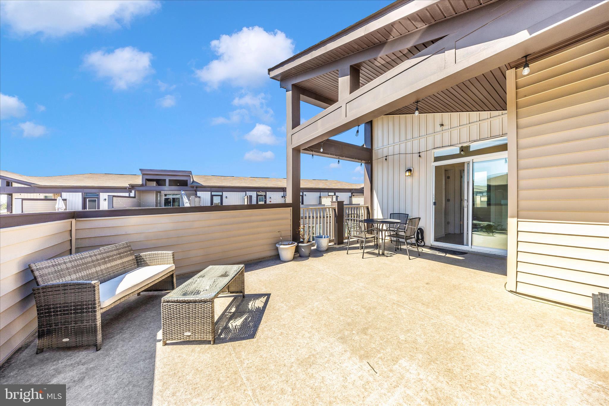 RIVER PLACE - Residential