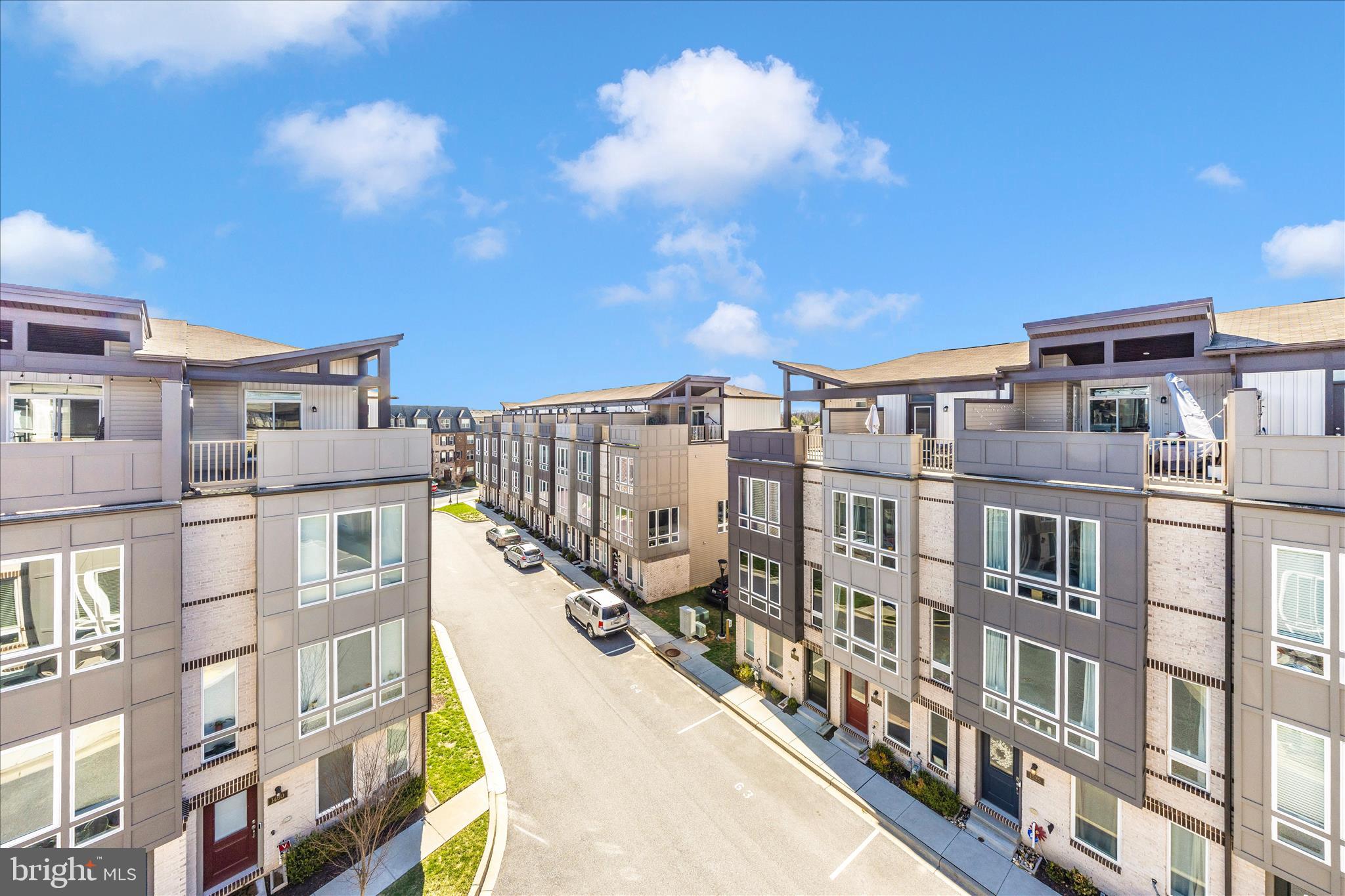 RIVER PLACE - Residential