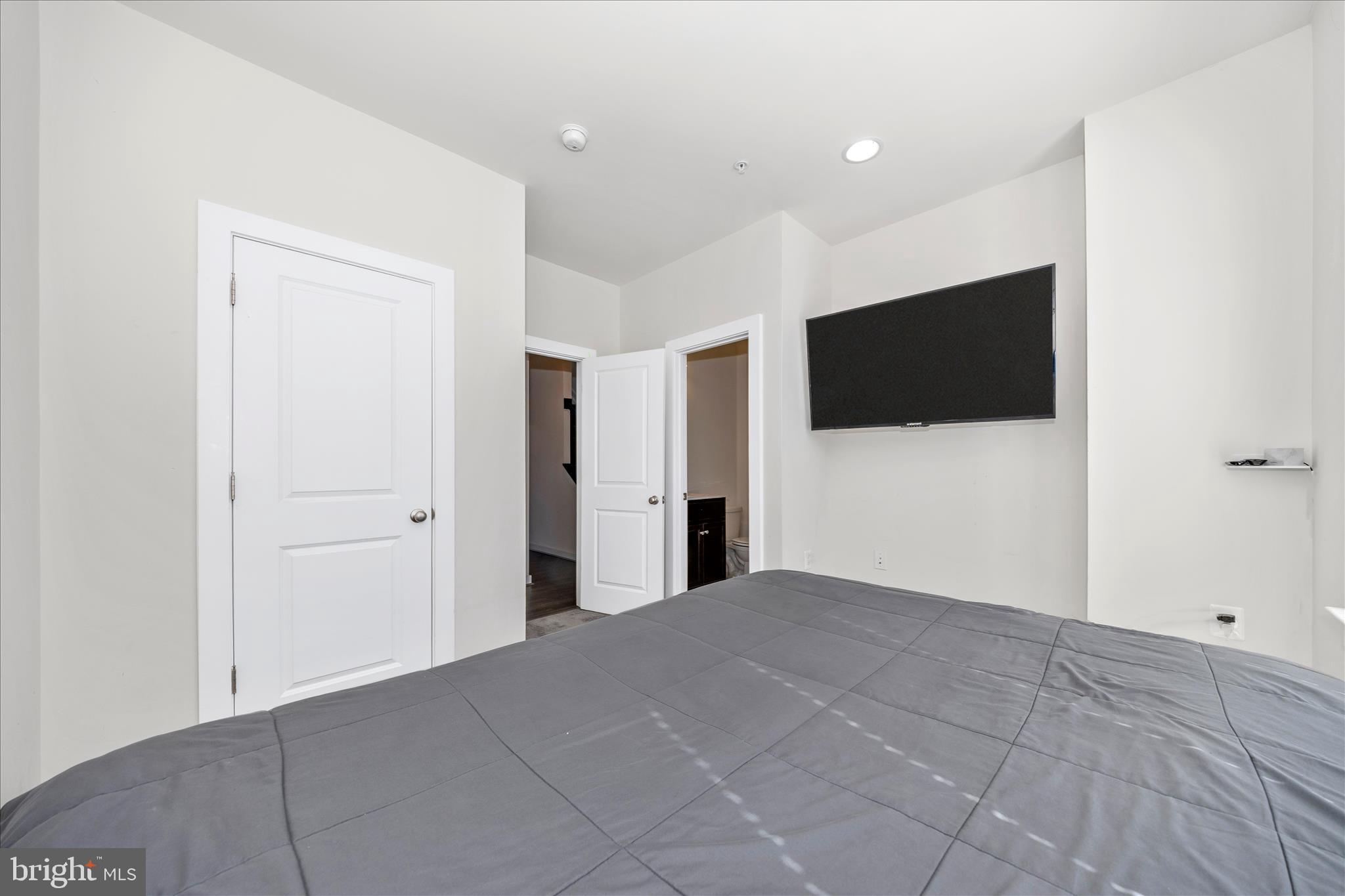 RIVER PLACE - Residential