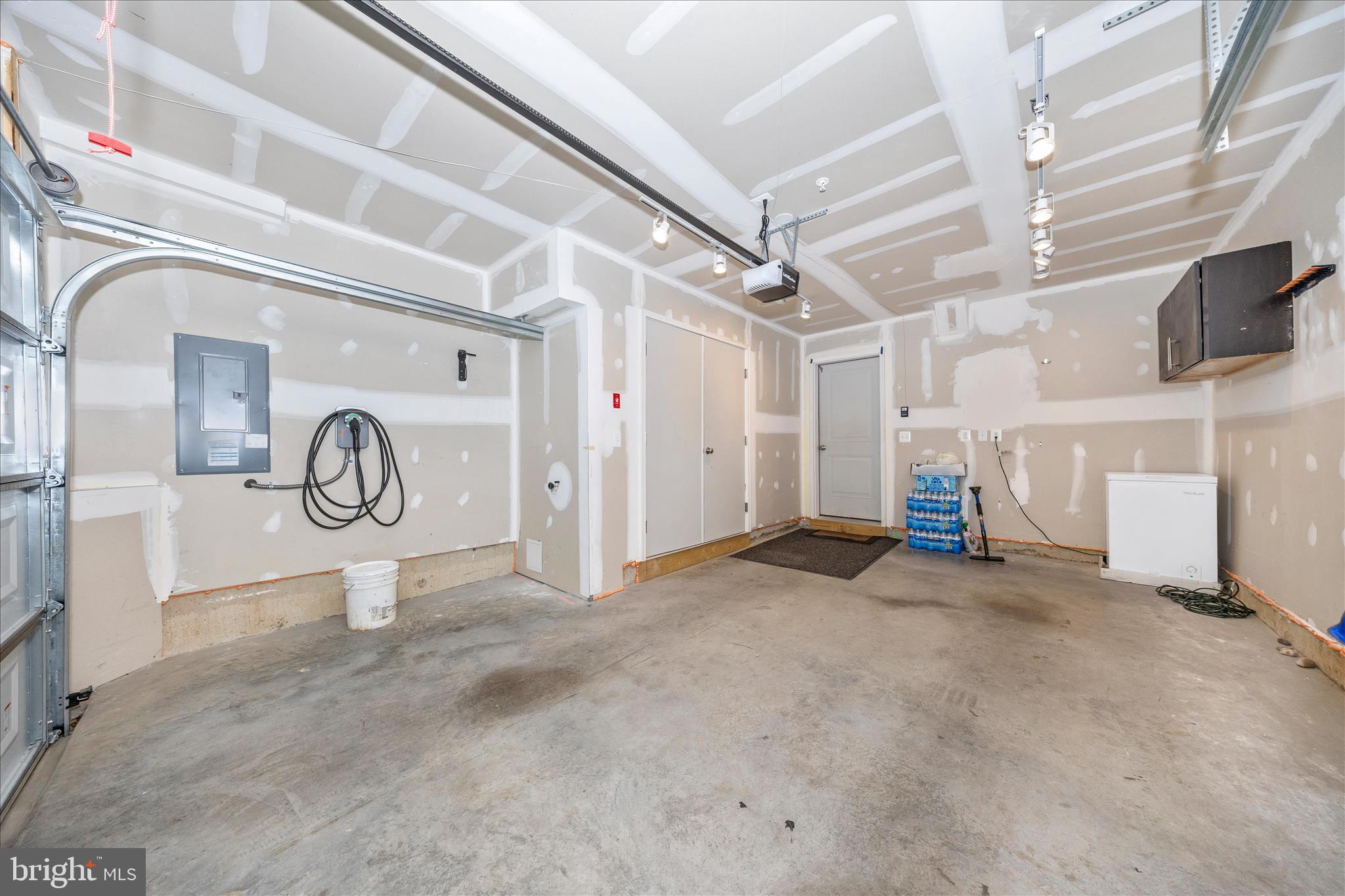 RIVER PLACE - Residential