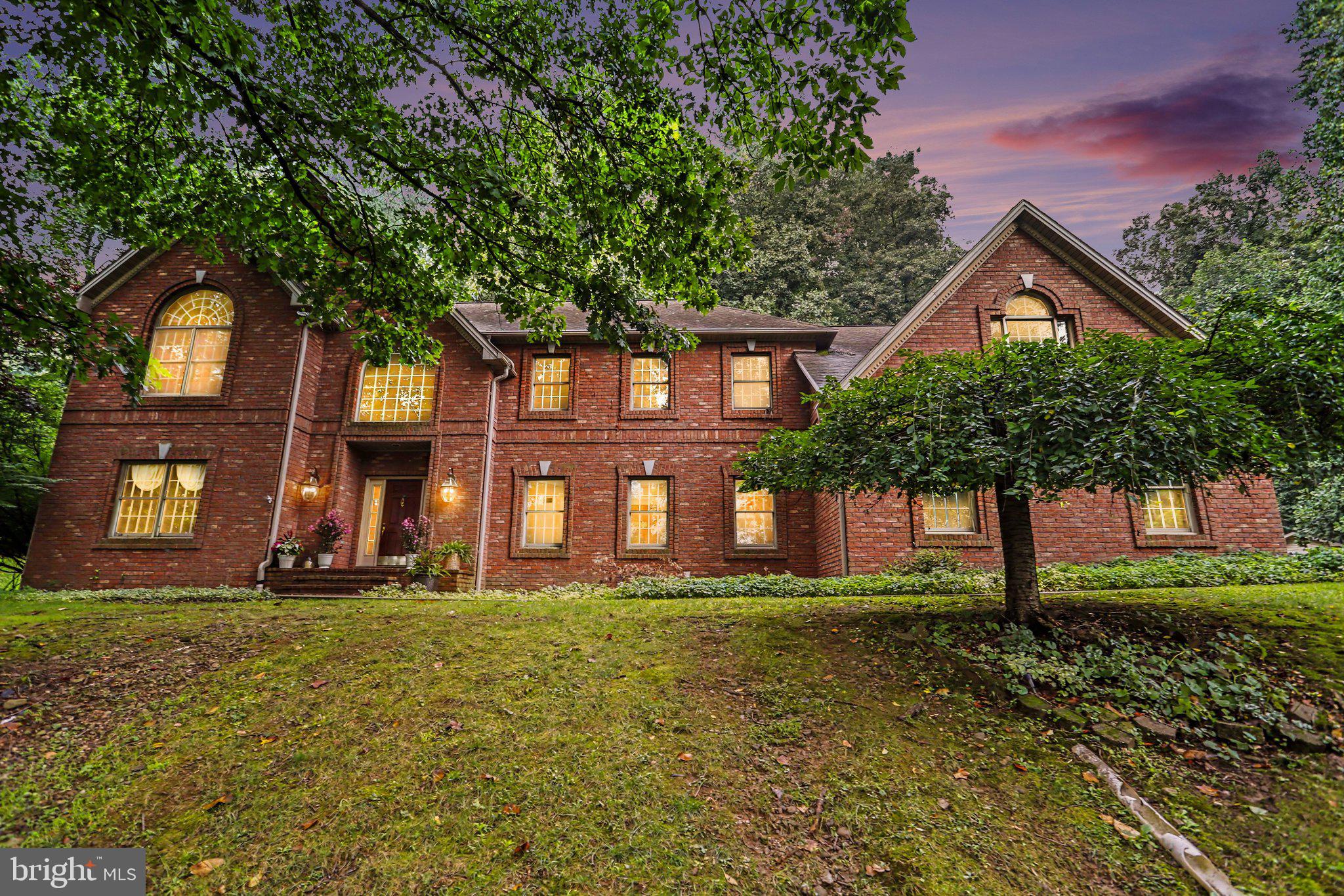 659 HUNTERS LANE