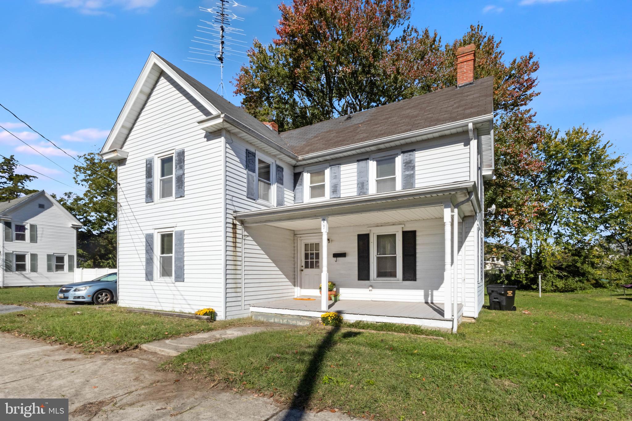 207 MAPLE AVENUE