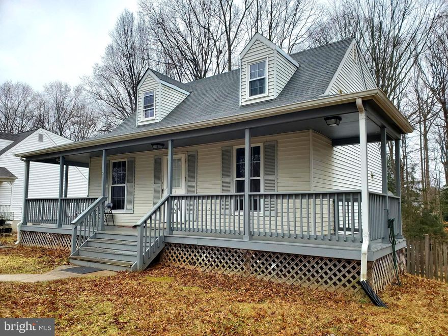 SPACIOUS 3-LEVEL 3 BEDROOM 2.5 BATH SINGLE FAMILY HOME LOCATED ON A PRIVATE CUL-DE-SAC..UPON ARRIVING  YOU ARE GREETED BY A LARGE /FULL COVERED WRAP AROUND  PORCH..THIS HOME HAS BEEN PLACED ON A FANTASTIC LOT BACKING TO WOODS. ONCE INSIDE ,THE MAIN LEVEL FEATURES HARDWOOD FLOORING ,  KITCHEN WITH  STAINLESS STEEL APPLIANCES AND A PLETHORA OF CABINET SPACE, SEPERATE DINING ROOM, LIVING ROOM, BEDROOM AND A FULL BATH ..UPSTAIRS YOU WILL FIND TWO VERY LARGE BEDROOMS AND ANOTHER FULL BATH..THE LOWER LEVEL HAS A HUGE FAMILY ROOM WITH A HALF BATH AND AN EXIT TO THE BACKYARD ( WHICH HAS A OVERSIZED PATIO, FULL FENCING  AND A SHED/WORKSHOP WITH ELECTRICITY..ADDITIONAL UPGRADES INCLUDE, REMOLDED BATHS , WINDOWS, POLYBUTLE PIPING  REPLACED WITH CPVC, HOT WATER HEATER AND NEW BASEBOARDS AND TRIM ON THE MAIN AND LOWER LEVEL . FINALLY THERE IS NO HOA!!!