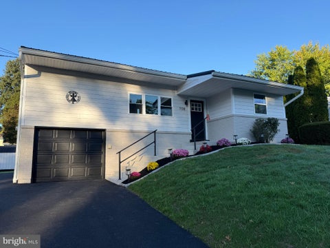 Photo of 708 Edison Road, DAUPHIN, PA 17018 (MLS # PADA2064784)