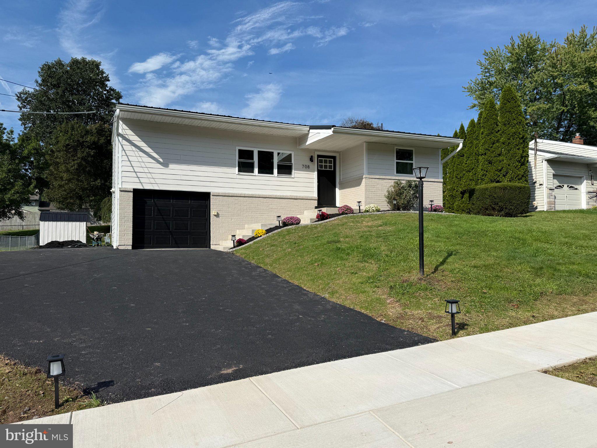 708 EDISON ROAD