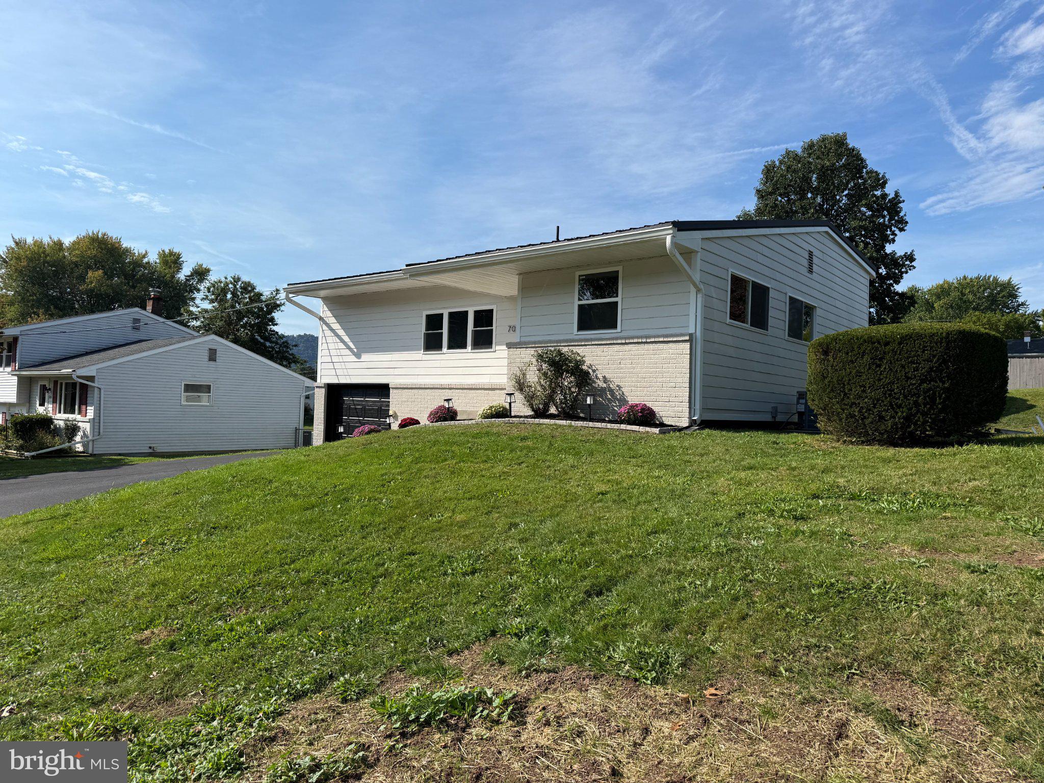708 EDISON ROAD