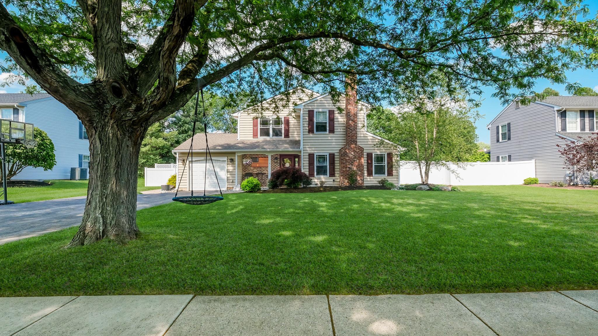 239 BURGUNDY LANE