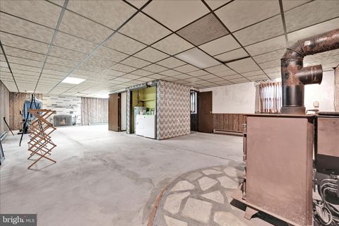 Tiny photo for 2001 Chestnut Street, POTTSVILLE, PA 17901 (MLS # PASK2027344)
