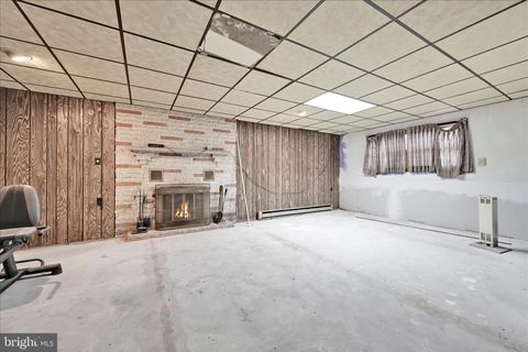 Tiny photo for 2001 Chestnut Street, POTTSVILLE, PA 17901 (MLS # PASK2027344)