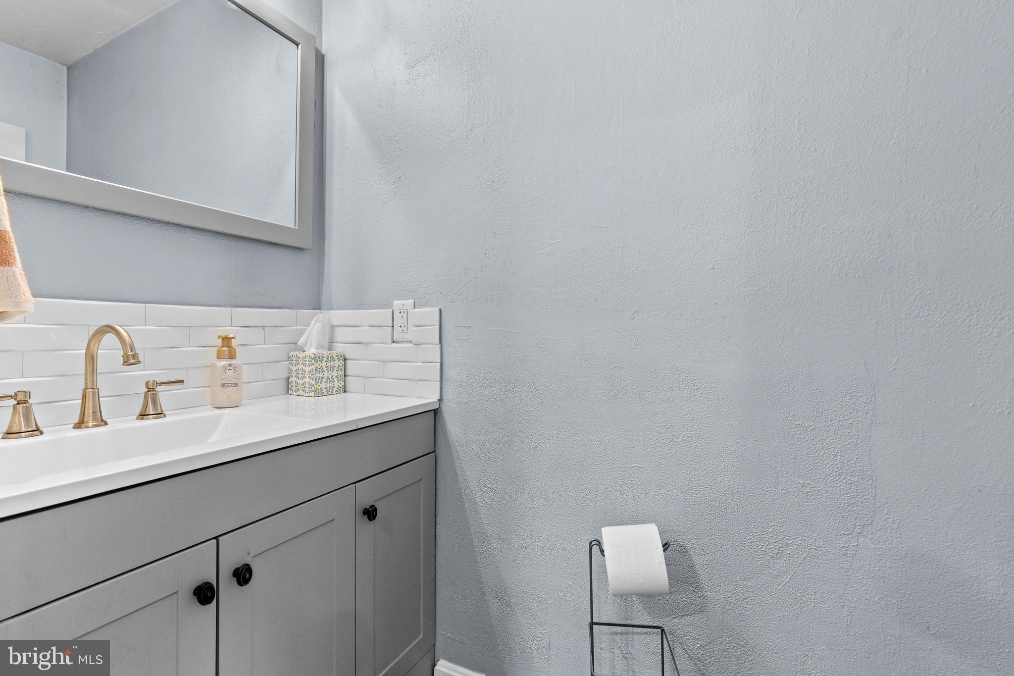 NEWTON SQUARE - Residential