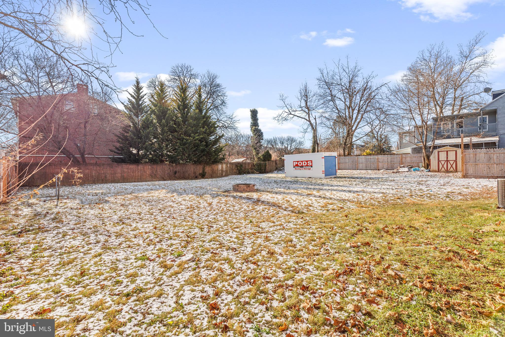 NEWTON SQUARE - Residential